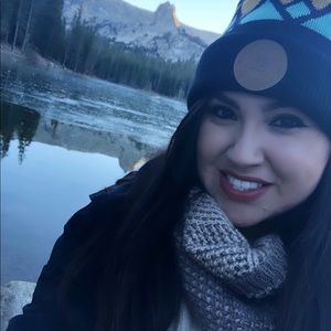 Meet your Posher, Monique